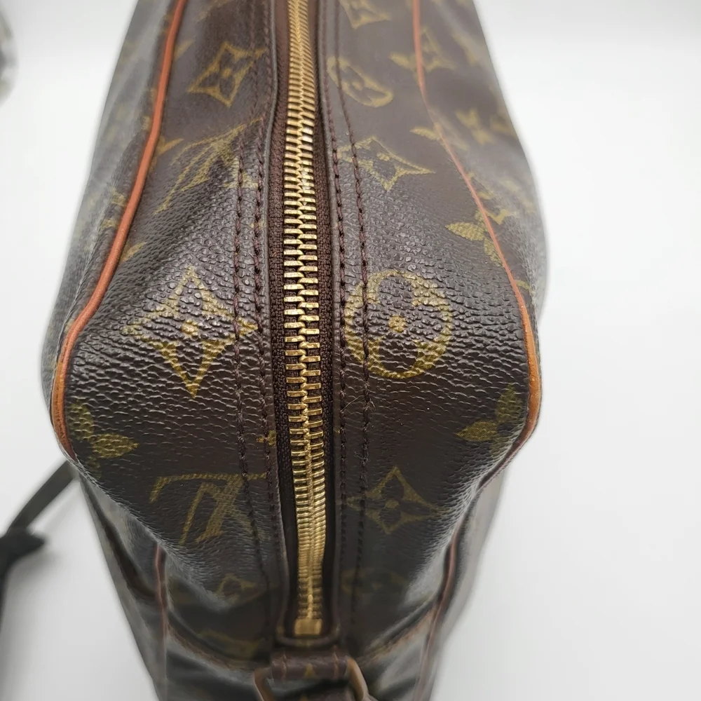 LOUIS VUITTON VINTAGE MONOGRAM CANVAS MARCEAU GM..Authentic.